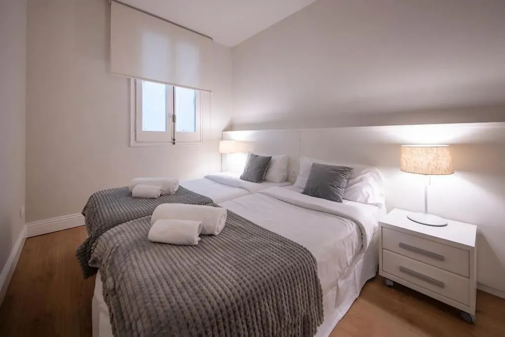 Three Bedroom Apartment In Paseo De Gracia Barcelona Spain