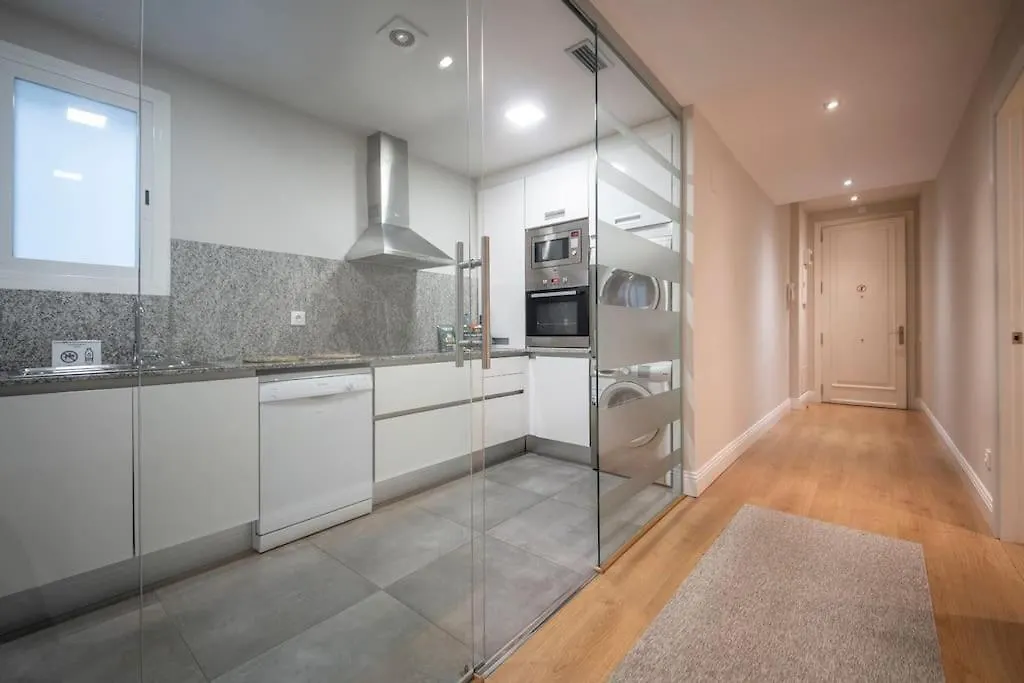 Three Bedroom Apartment In Paseo De Gracia Barcelona 0*,  Spain
