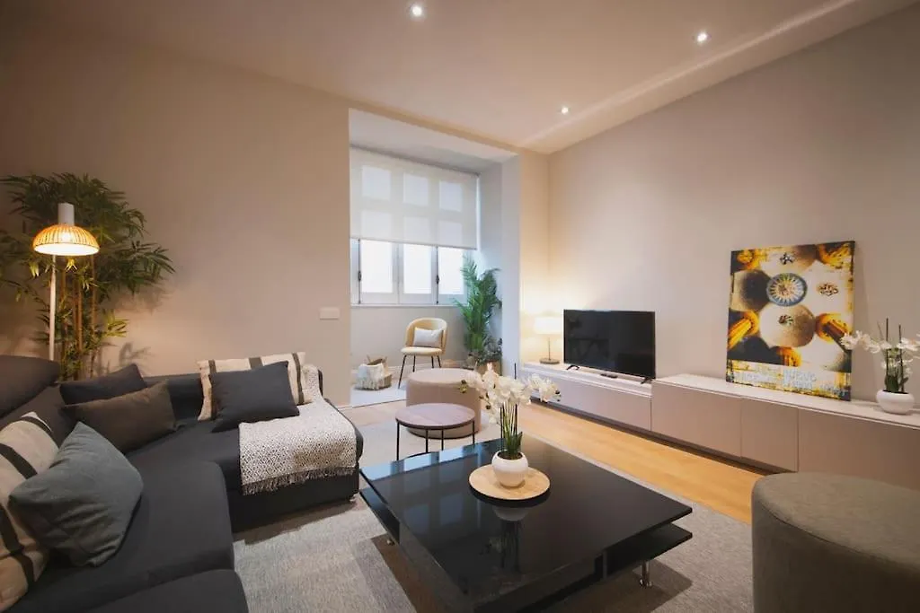Three Bedroom Apartment In Paseo De Gracia Barcelona