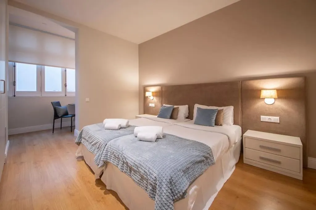 Three Bedroom Apartment In Paseo De Gracia Barcelona